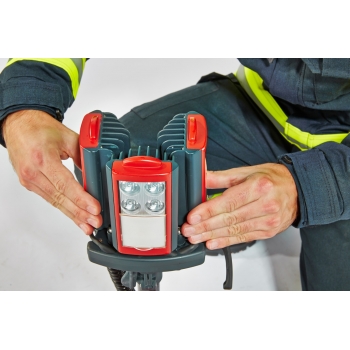 Przenośny, akumulatorowy system oświetleniowy (LED) - RLS 2000; wysokość do 1,8 m; Rosenbauer